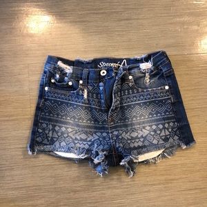Cut off Jean shorts